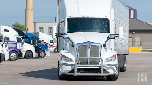 Own vs. Lease: The Tax Decision for Austin Fleet Operators