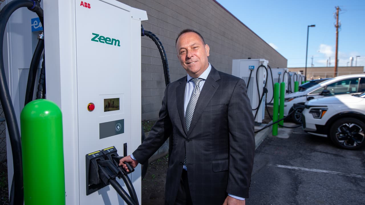 Heavy-Duty EV Infrastructure Shifts as Regulations, Grid Demands Change