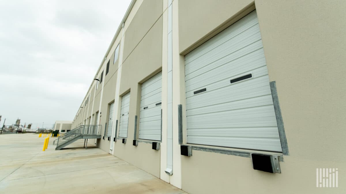 Apollo-Backed Fund Raises $1.4B for Logistics Properties