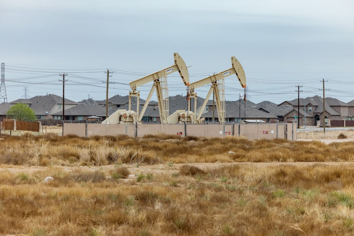 Middle East Ceasefire Deal Puts Pressure on Oil Prices