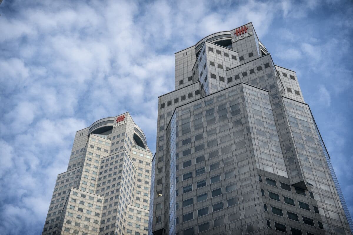 Allianz Global Investors Eyes Singapore Asset Manager Acquisition