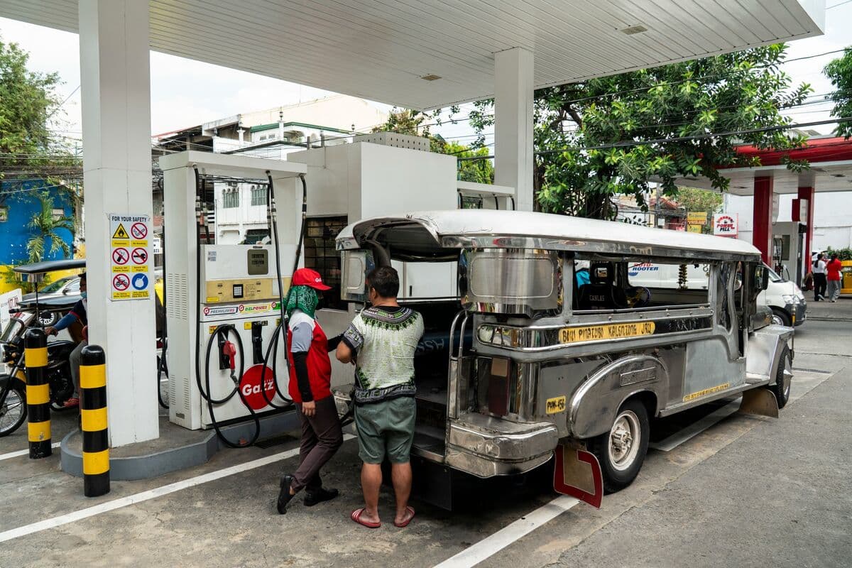 Philippine Inflation Eases as Transport Costs Decline