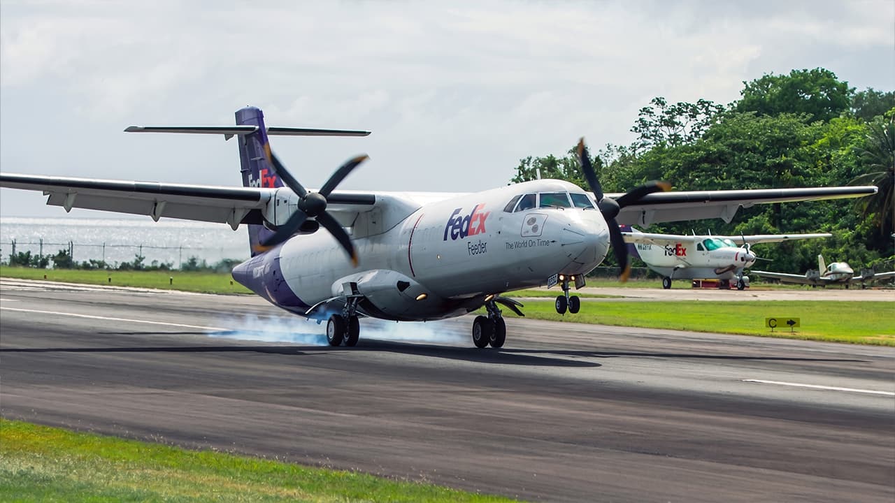 FAA Water-Flight Rules Threaten Caribbean Air Cargo Routes
